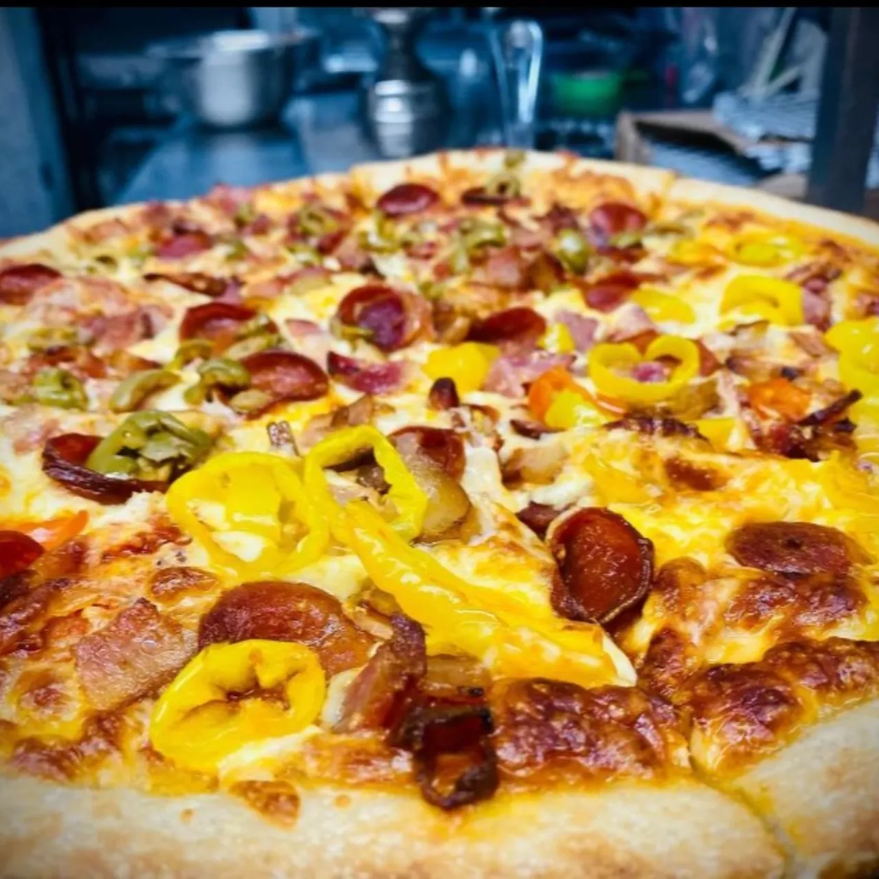 13" 2 Topping Pizza & 1LB JUMBO Wings